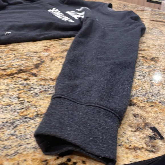 Black Vans Sweater - Picture 2 of 5